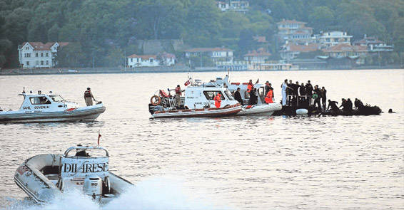 Polis helikopteri denize düştü, 4 kişi yaşamını yitirdi